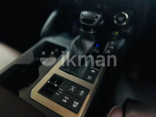 Toyota Land Cruiser Prado 2024 photo 5