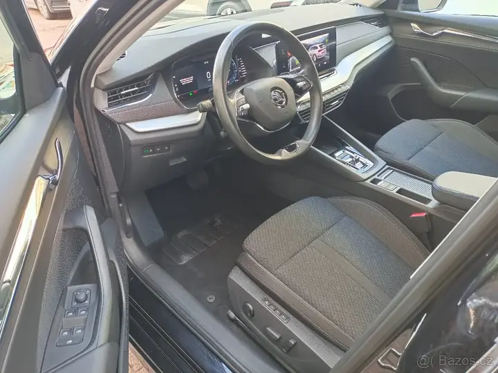 Skoda Octavia 2023 photo 5