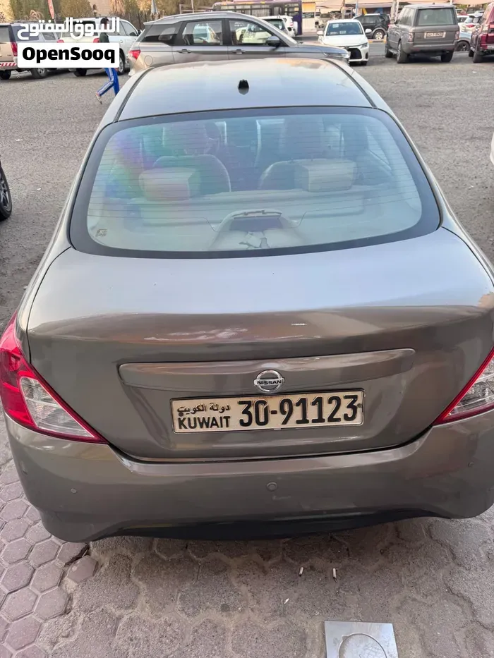 Nissan Sunny 2015 photo 4