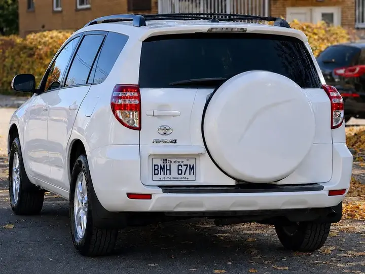 Toyota Rav4 2012 photo 4