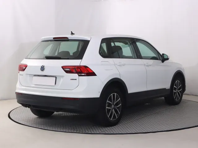 Volkswagen Tiguan 2018 photo 4