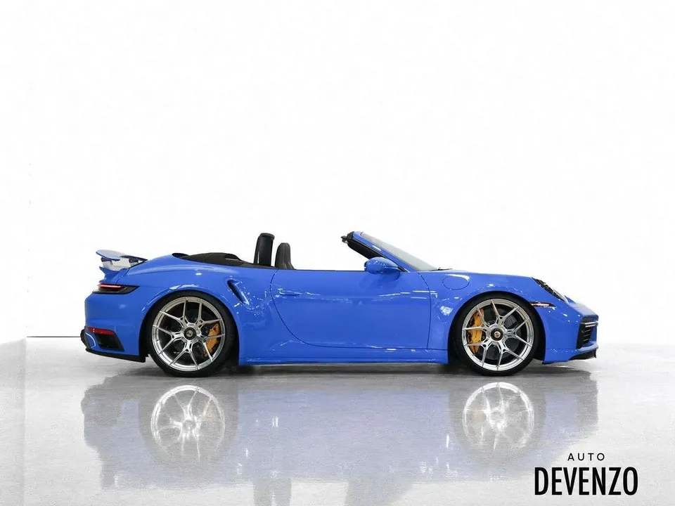Porsche 911 2023 photo 2