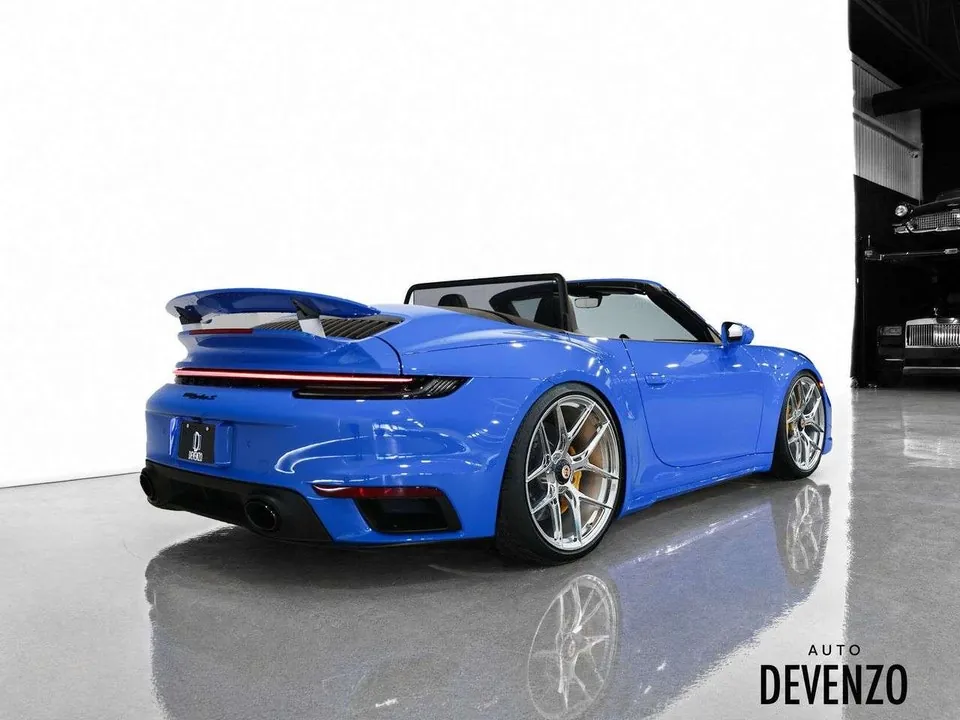 Porsche 911 2023 photo 3