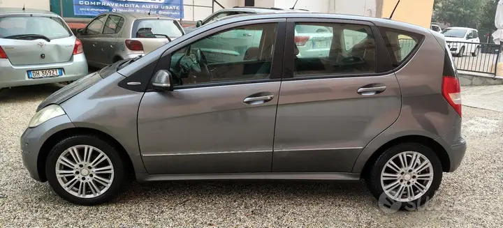 Mercedes-Benz A 180