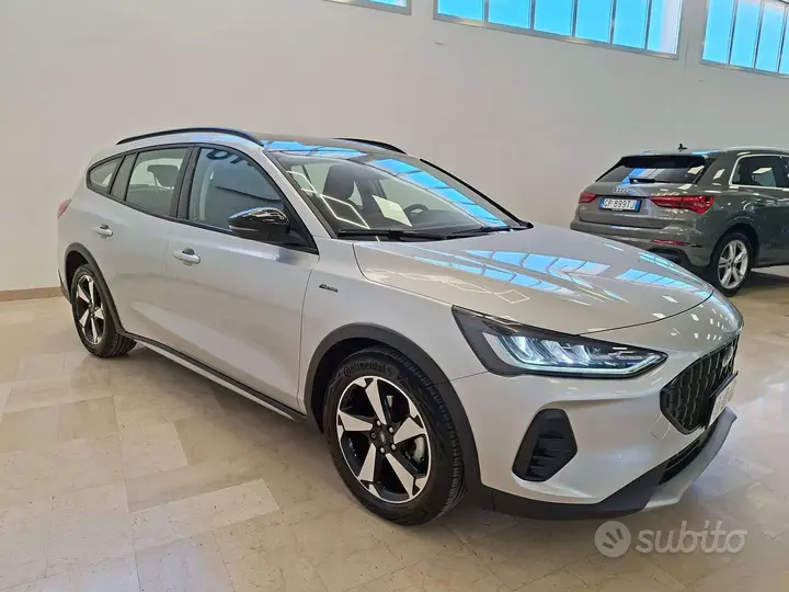 Ford Focus 2022 photo 3