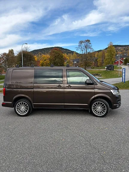 Volkswagen Transporter 2017 photo 2