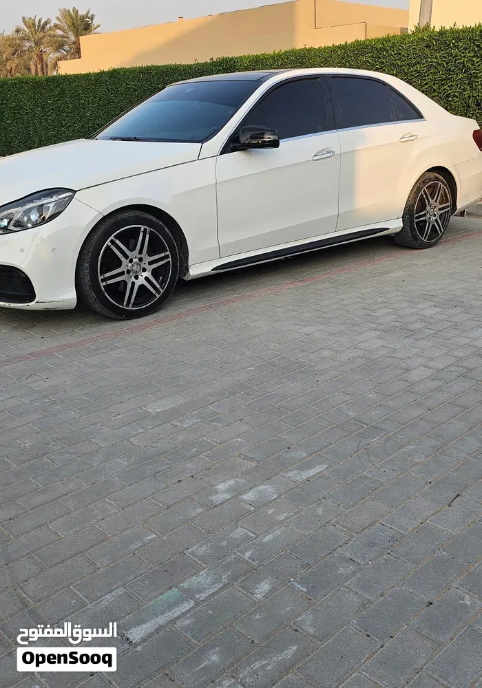 Mercedes-Benz E-Class 2013 photo 2