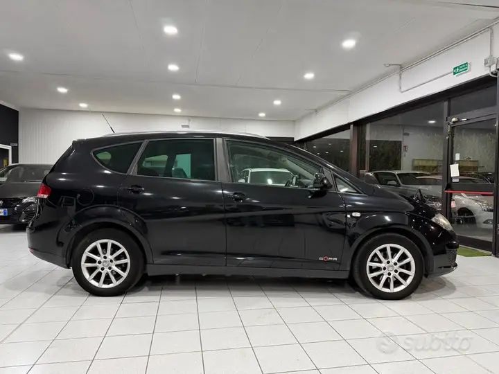 Seat Altea 2011 photo 4