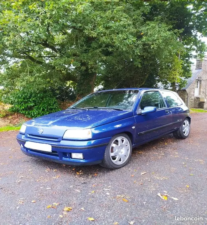 Renault Clio 1996 photo 2