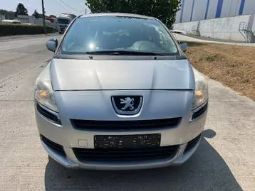 Peugeot 5008 2010 photo 2