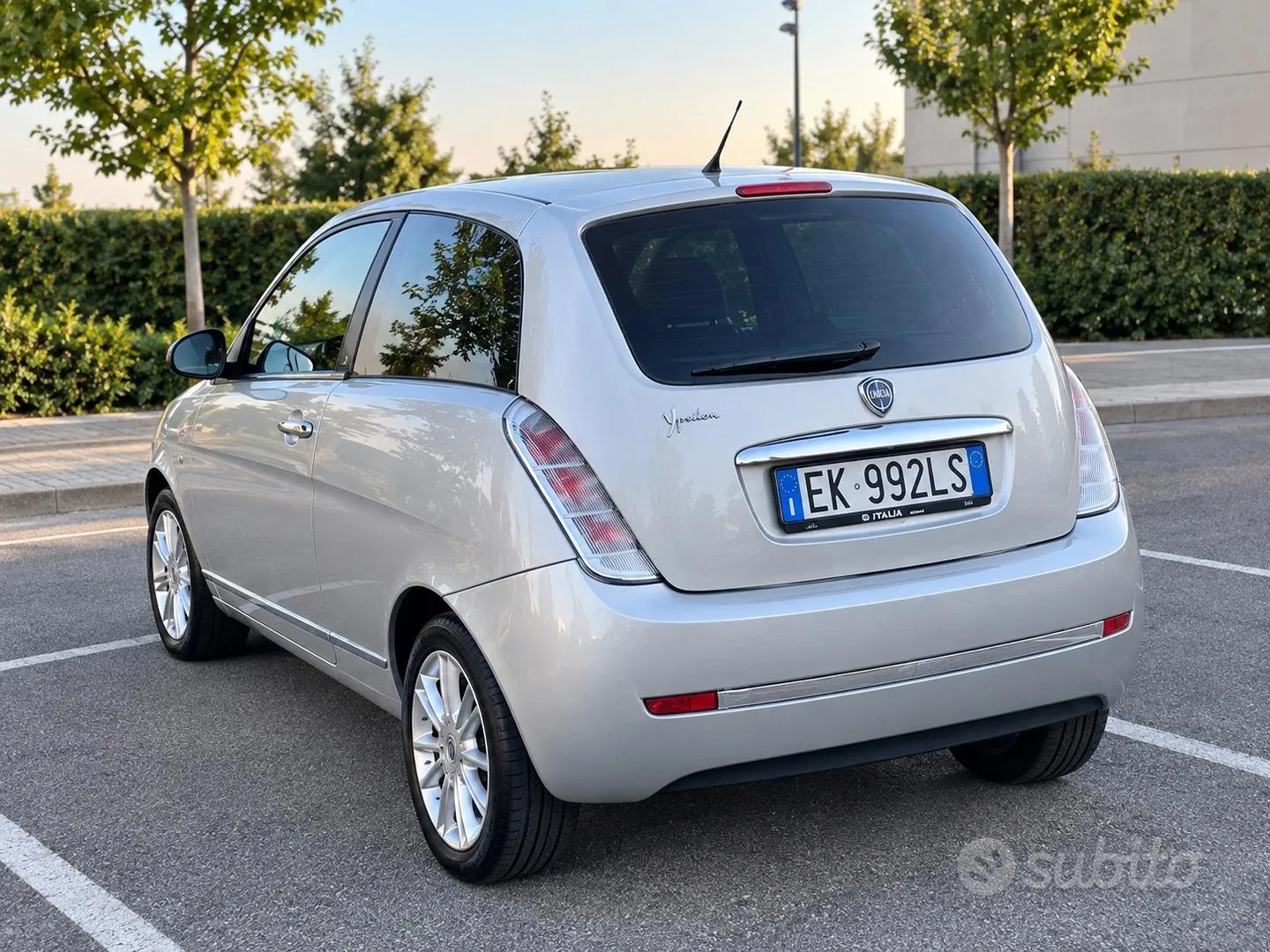 Lancia Ypsilon 2012 photo 2