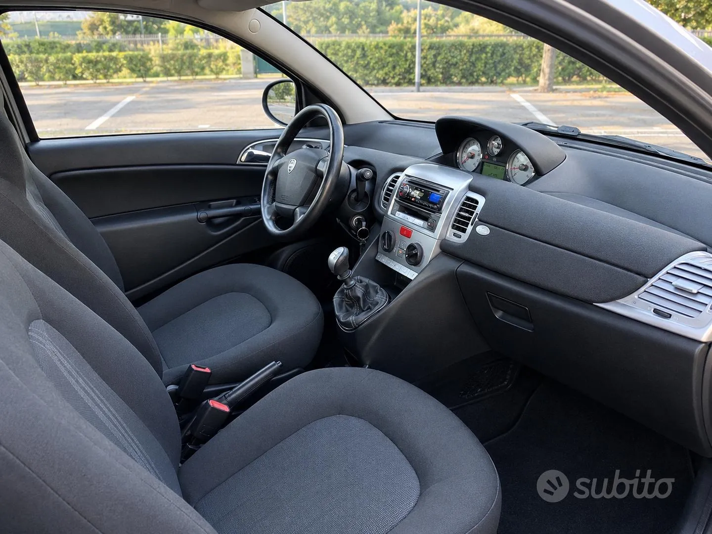 Lancia Ypsilon 2012 photo 3