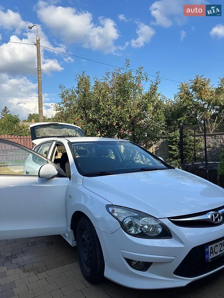 Hyundai I30 2011 photo 3