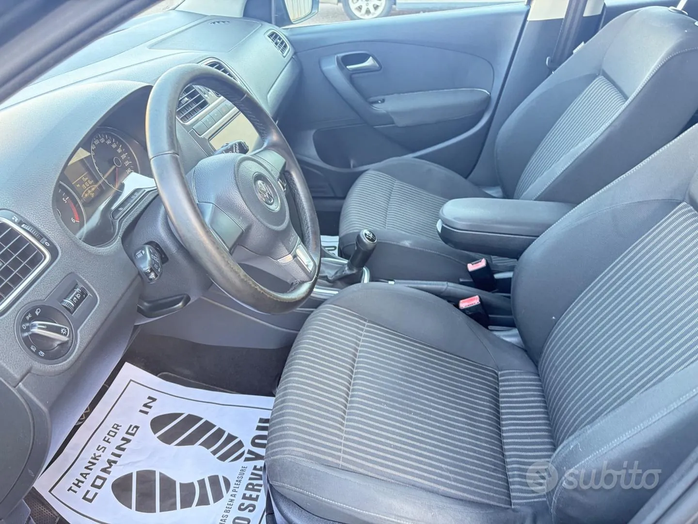 Volkswagen Polo 2010 photo 2