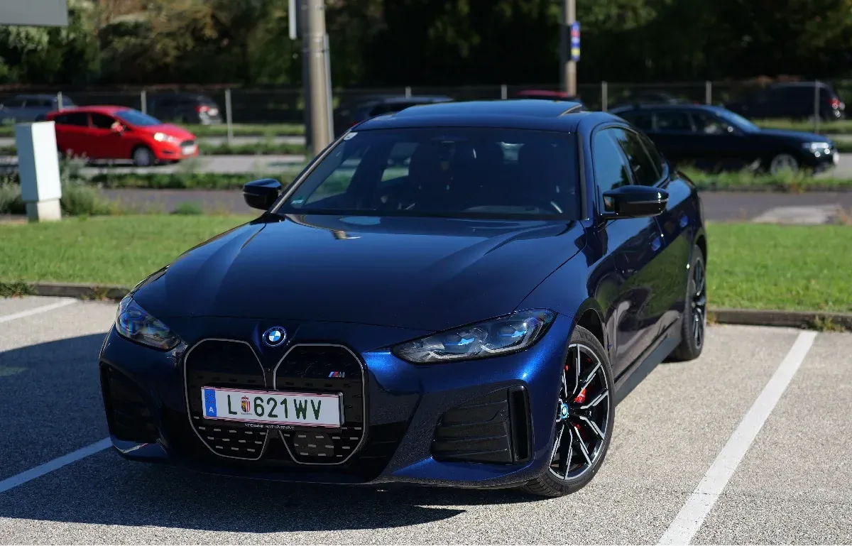 BMW I4