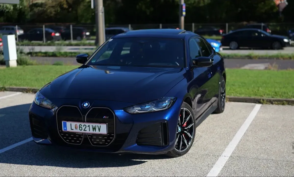 BMW I4 2024 photo 2