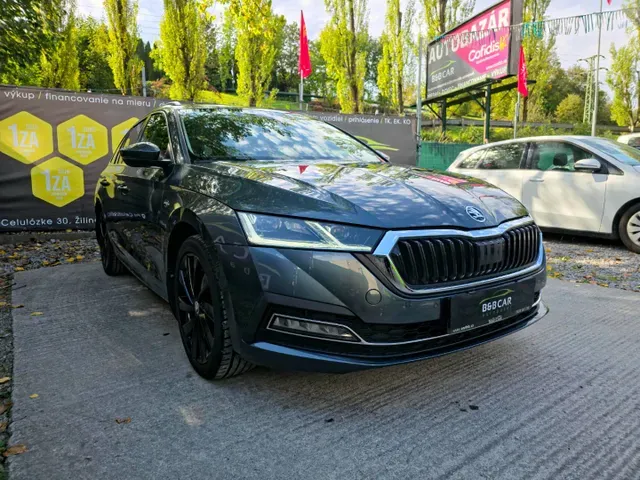 Skoda Octavia Combi 2021 photo 3