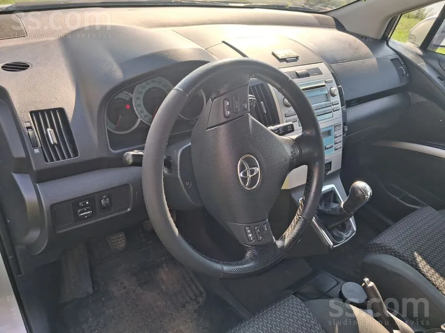 Toyota Corolla Verso 2008 photo 5