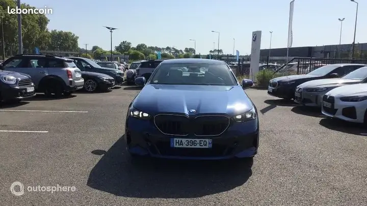 BMW 5 Series 2024 photo 2