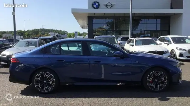 BMW 5 Series 2024 photo 4