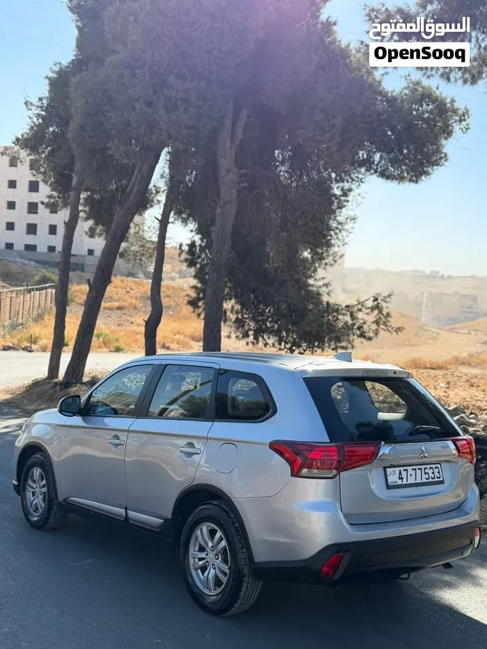 Mitsubishi Outlander 2018 photo 4