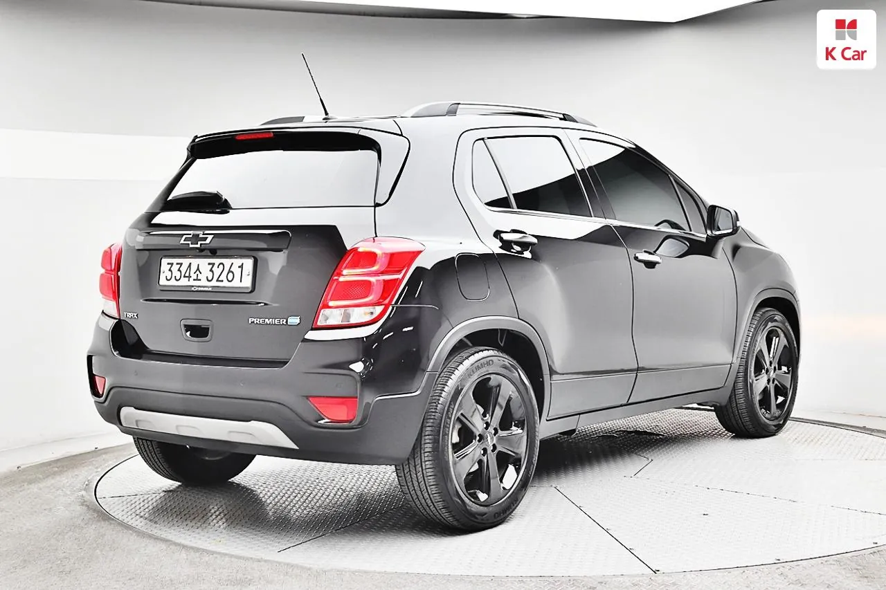 Chevrolet Tracker 2020 photo 2