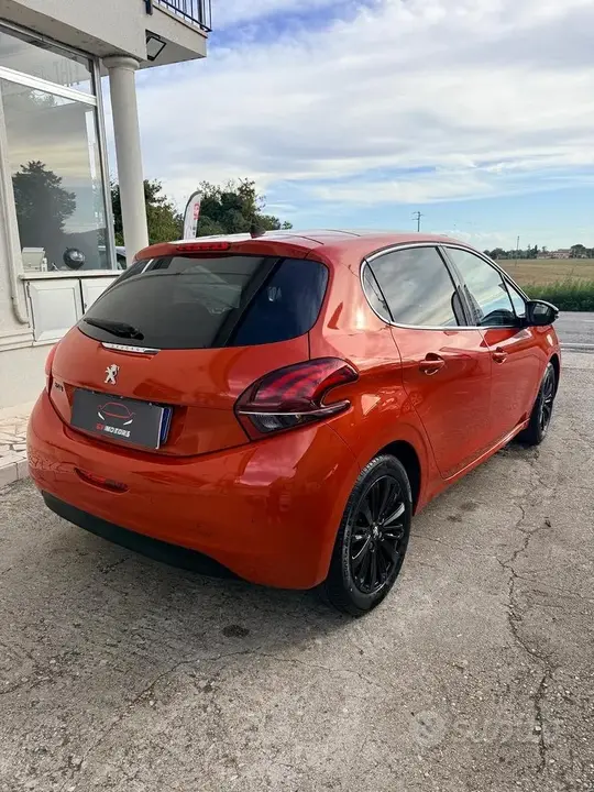 Peugeot 208 2017 photo 4
