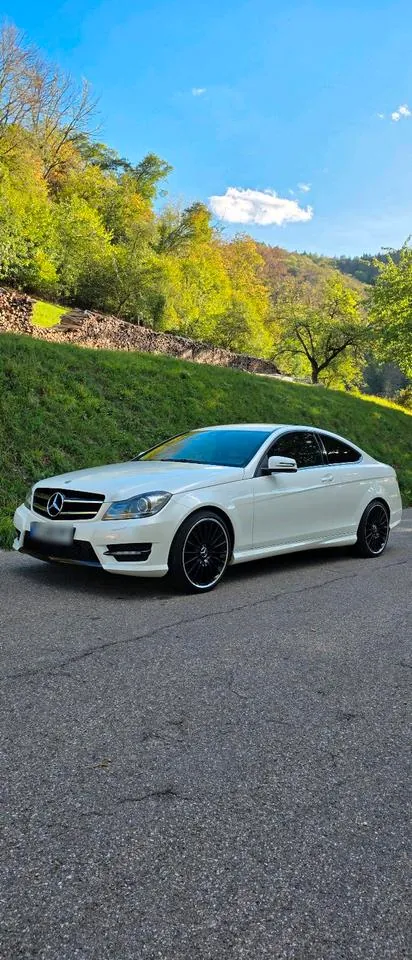 Mercedes-Benz C220