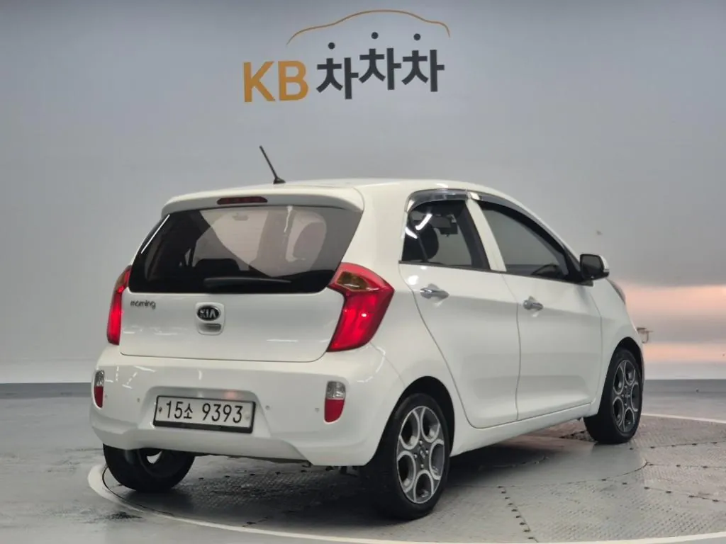 Kia Morning 2013 photo 3