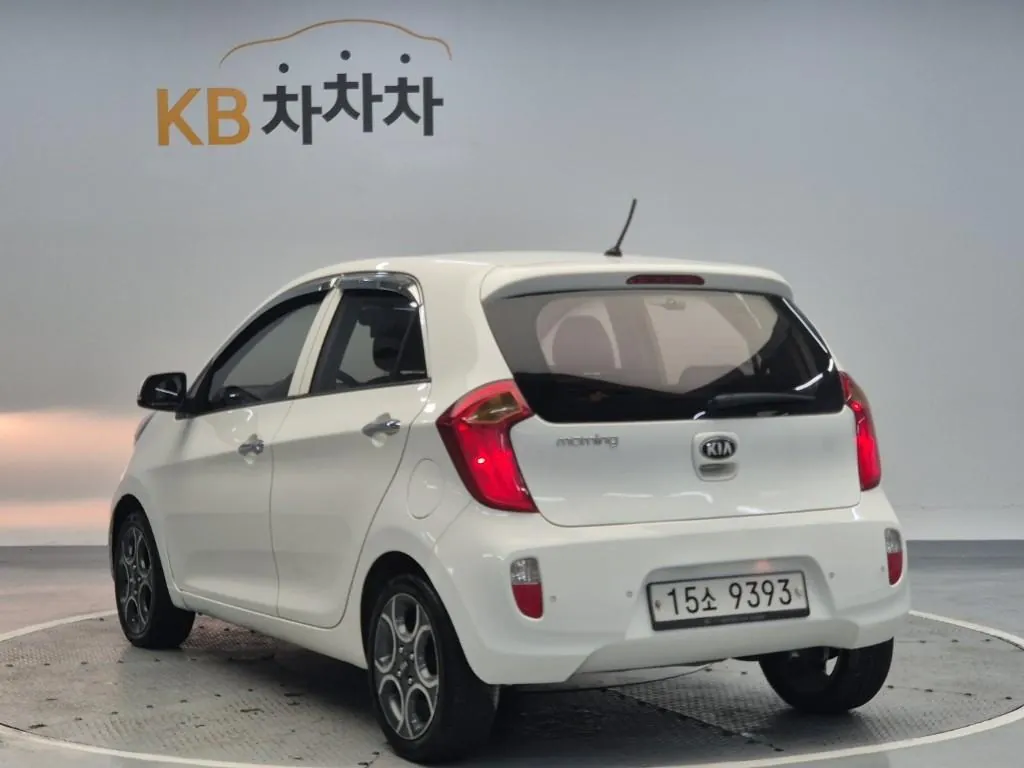 Kia Morning 2013 photo 2