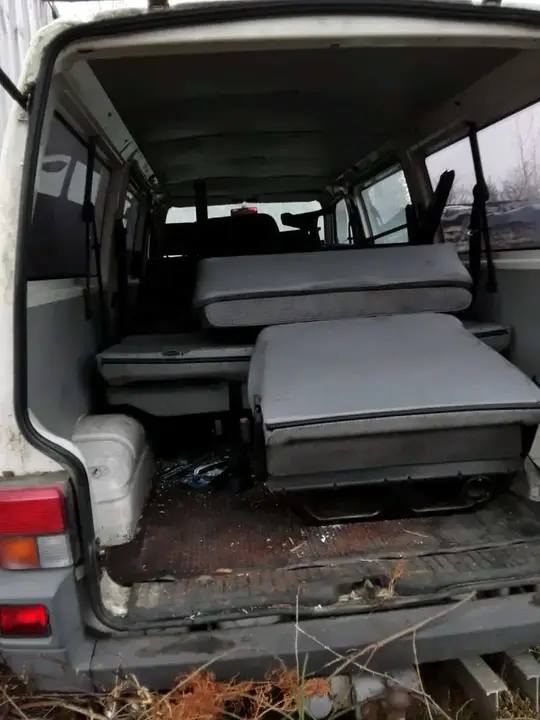 Volkswagen T4 1993 photo 3