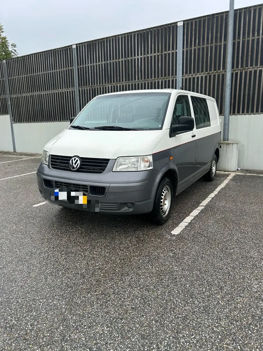 Volkswagen T5 2007 photo 2