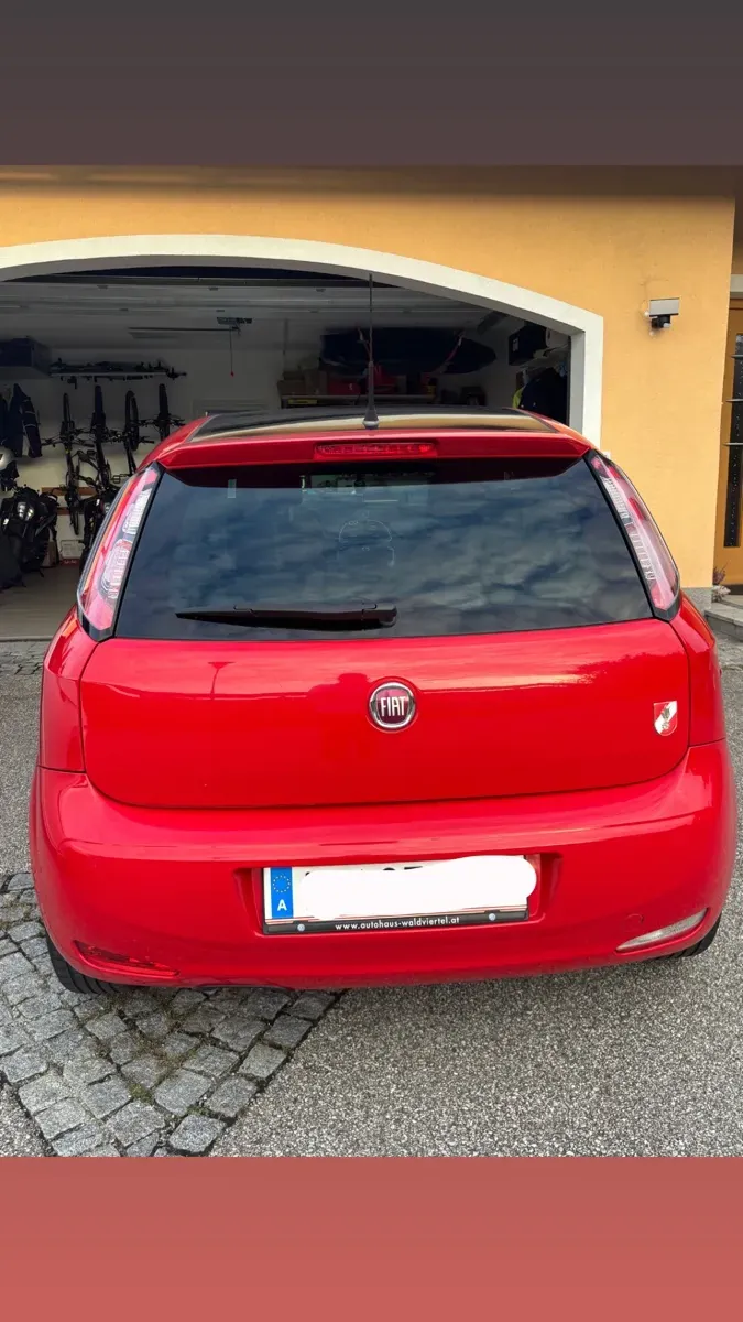 Fiat Punto 2013 photo 2