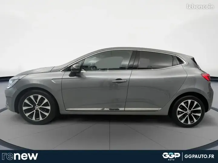 Renault Clio 2023 photo 2