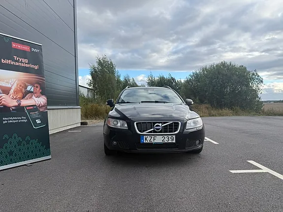 Volvo V70 2011 photo 2