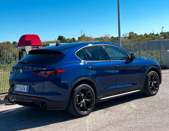 Alfa Romeo Stelvio 2018 photo 4