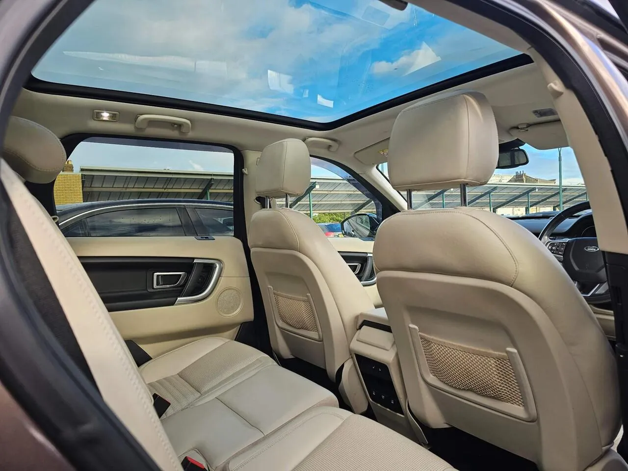 Land Rover Discovery Sport 2015 photo 3