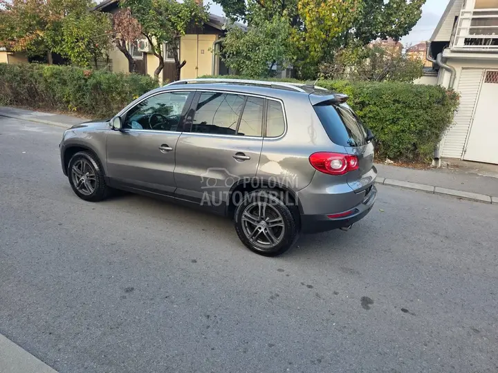 Volkswagen Tiguan 2008 photo 2