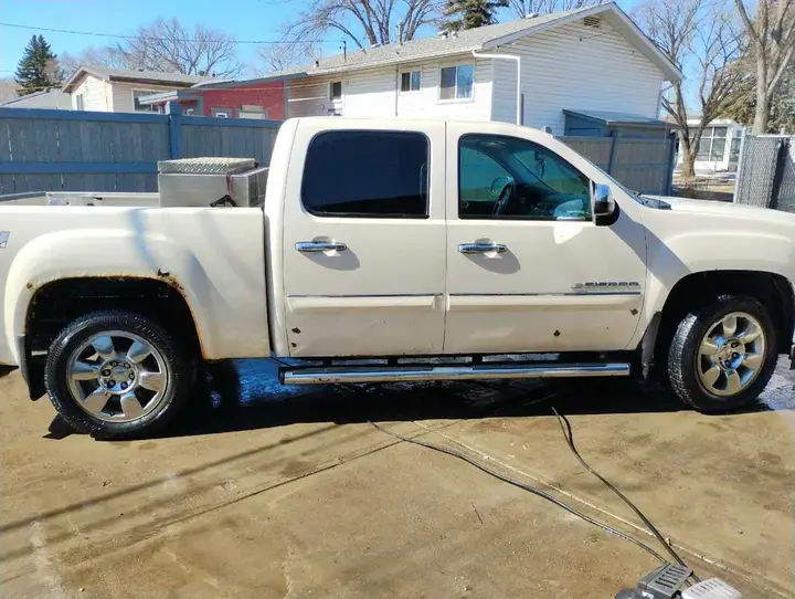 GMC Sierra 1500 2010 photo 3