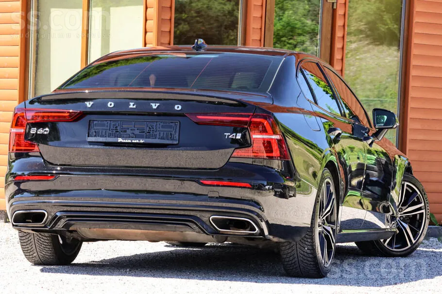 Volvo S60 2020 photo 3