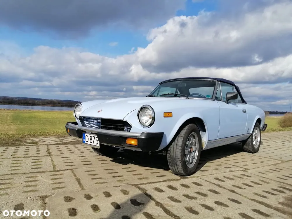 Fiat 124 Spider 1981 photo 3