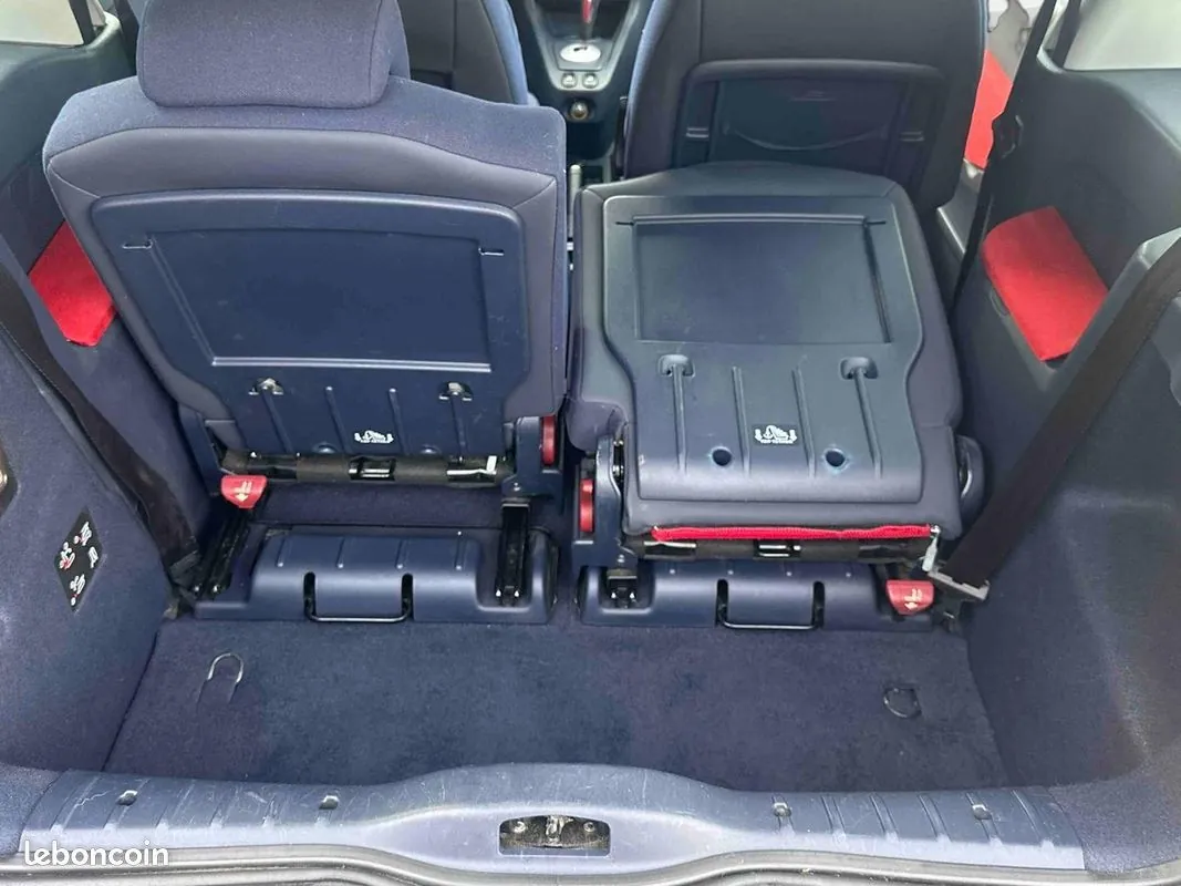 Peugeot 1007 2008 photo 5