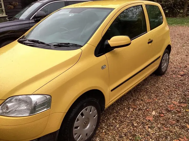 Volkswagen Fox 2010 photo 2