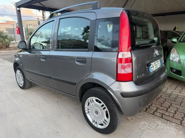 Fiat Panda 2011 photo 2