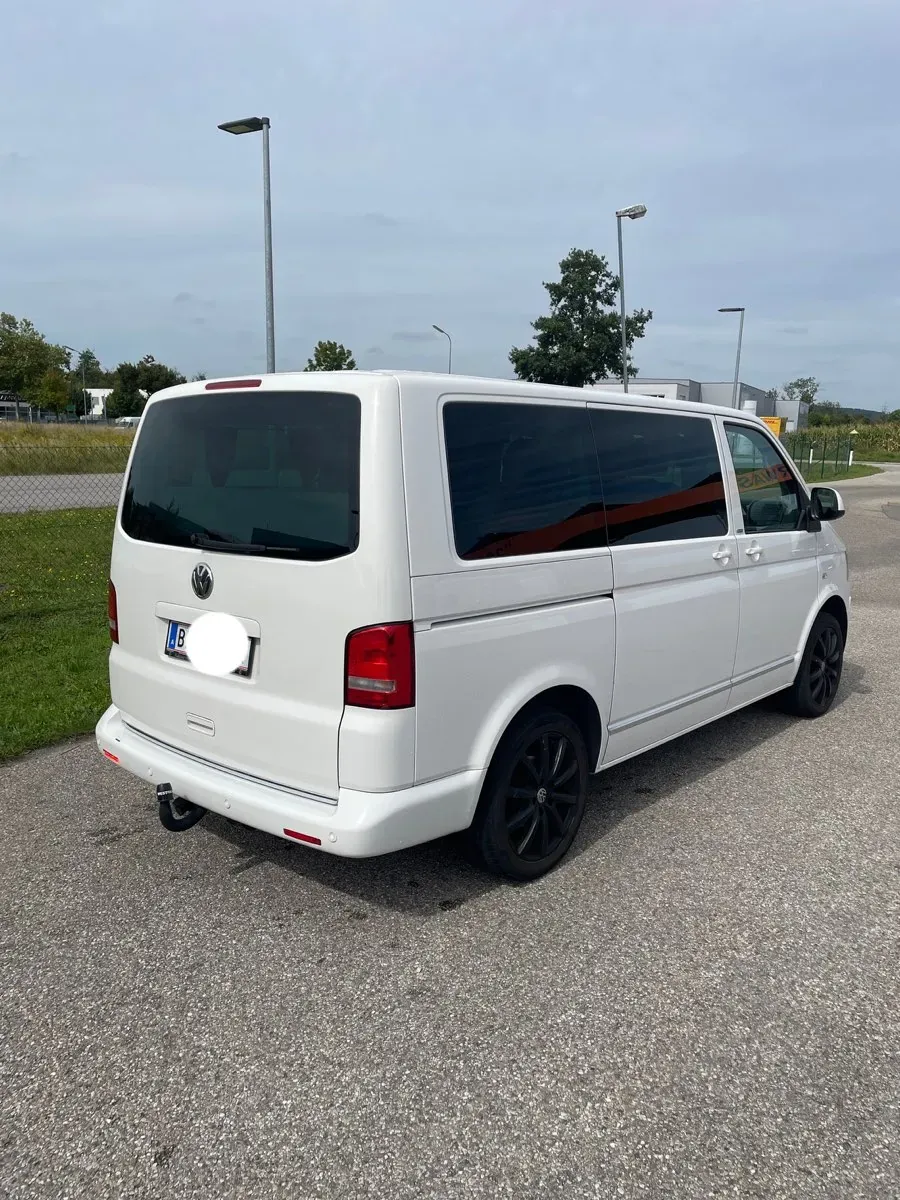 Volkswagen T5 2012 photo 3