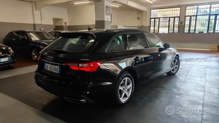 Audi A4 Avant 2022 photo 2