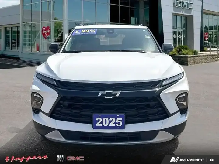 Chevrolet Blazer 2025 photo 2
