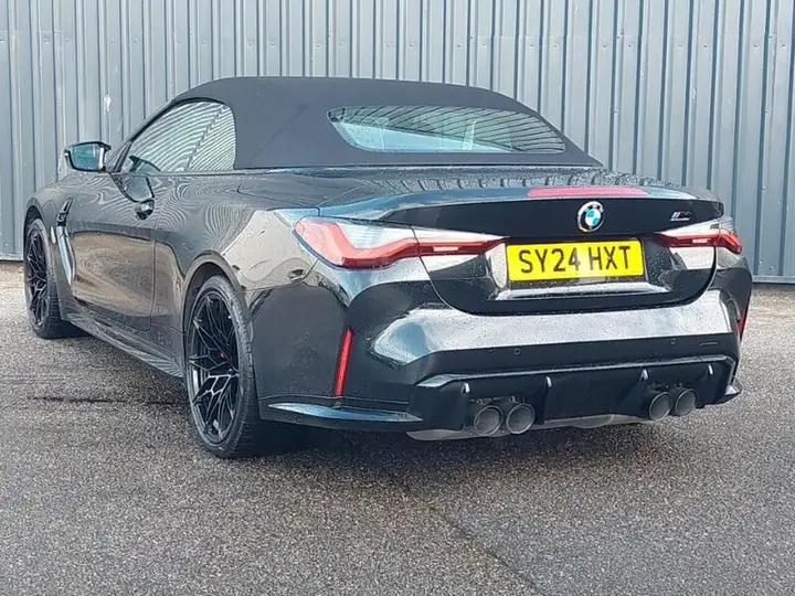 BMW M4 2024 photo 2