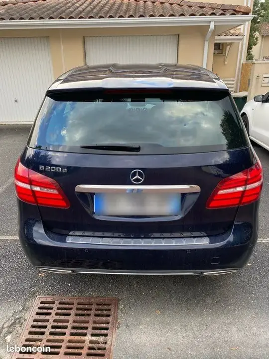 Mercedes-Benz B-Class 2017 photo 2