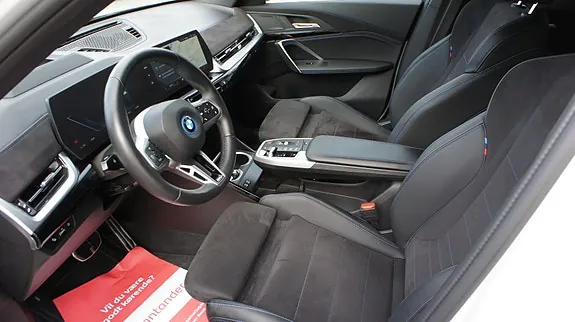 BMW Ix1 2025 photo 5